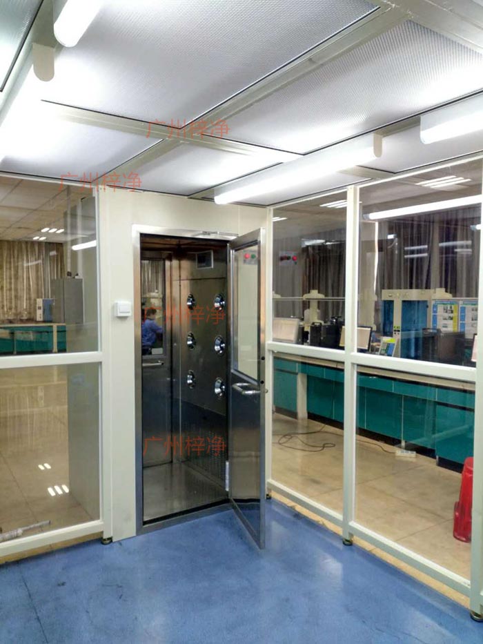 潔凈棚配合風(fēng)淋室使用