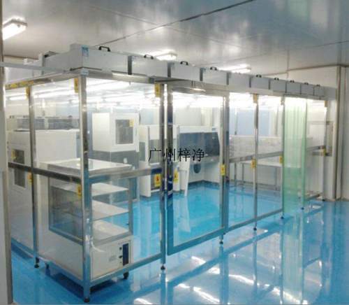 百級(jí)潔凈棚的設(shè)計(jì)應(yīng)嚴(yán)格遵循潔凈度標(biāo)準(zhǔn)